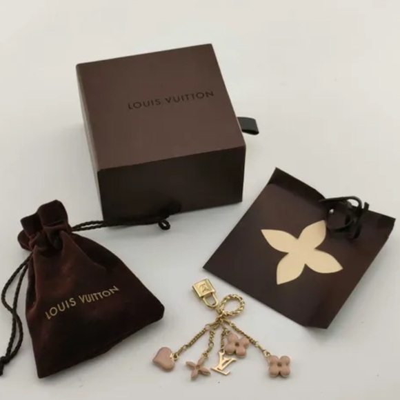 LOUIS VUITTON Sweet Monogram Necklace Top Key Case & Keychain - Picture 1 of 8
